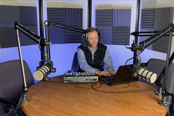 The Studio can Accommodate Up to 4 In-Studio Guests The Studio can Accommodate Up to 4 In-Studio Guests